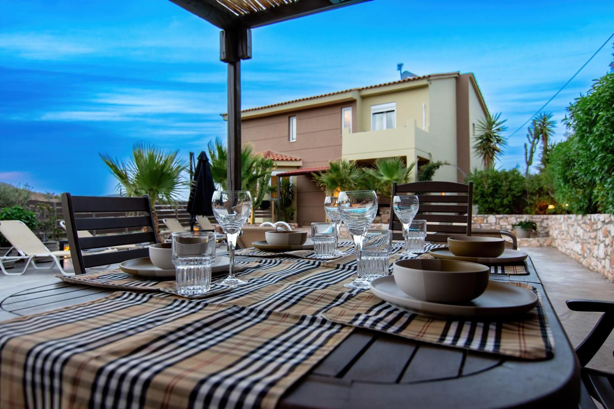Cicada 4 Bedroom Villa Palaiokastro (Crete)